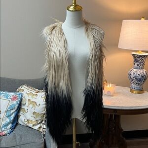 Skies Are Blue Faux Fur Vest in Tan and Black